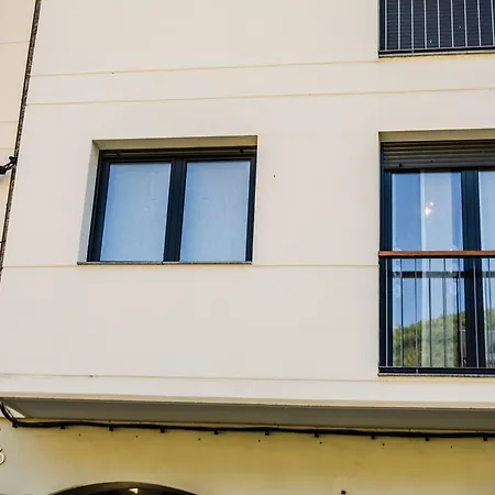 Apartaments Polialeu Sort